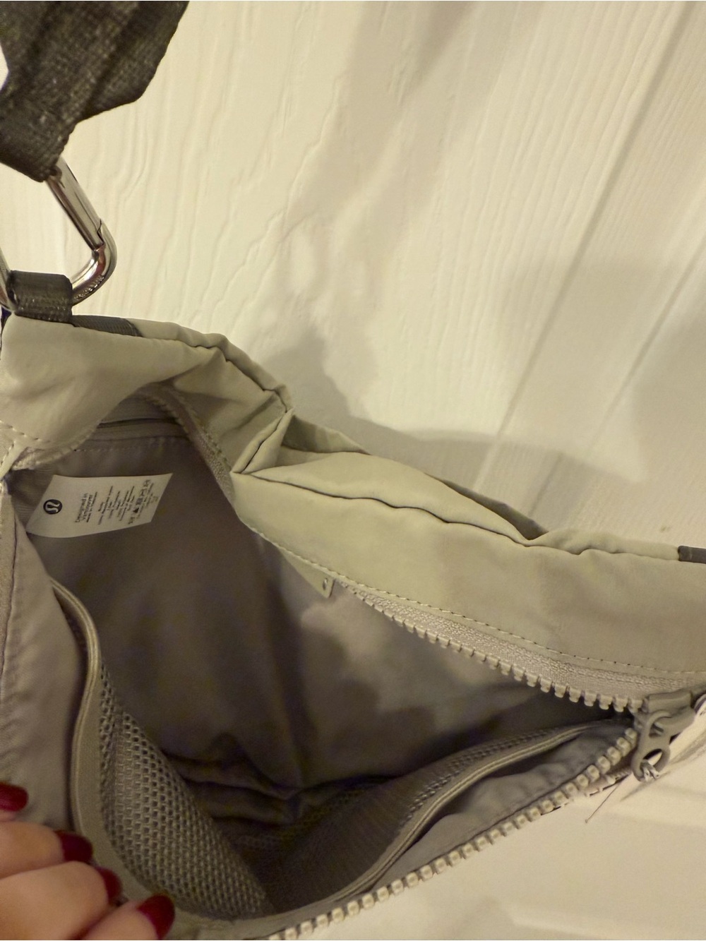 lululemon athletica Clean Lines Crossbody Bag with Black Strap - Picture 4 of 13